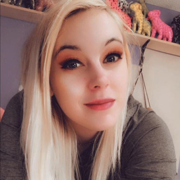 Meet your Posher, Shelby - Picture 6 of 14